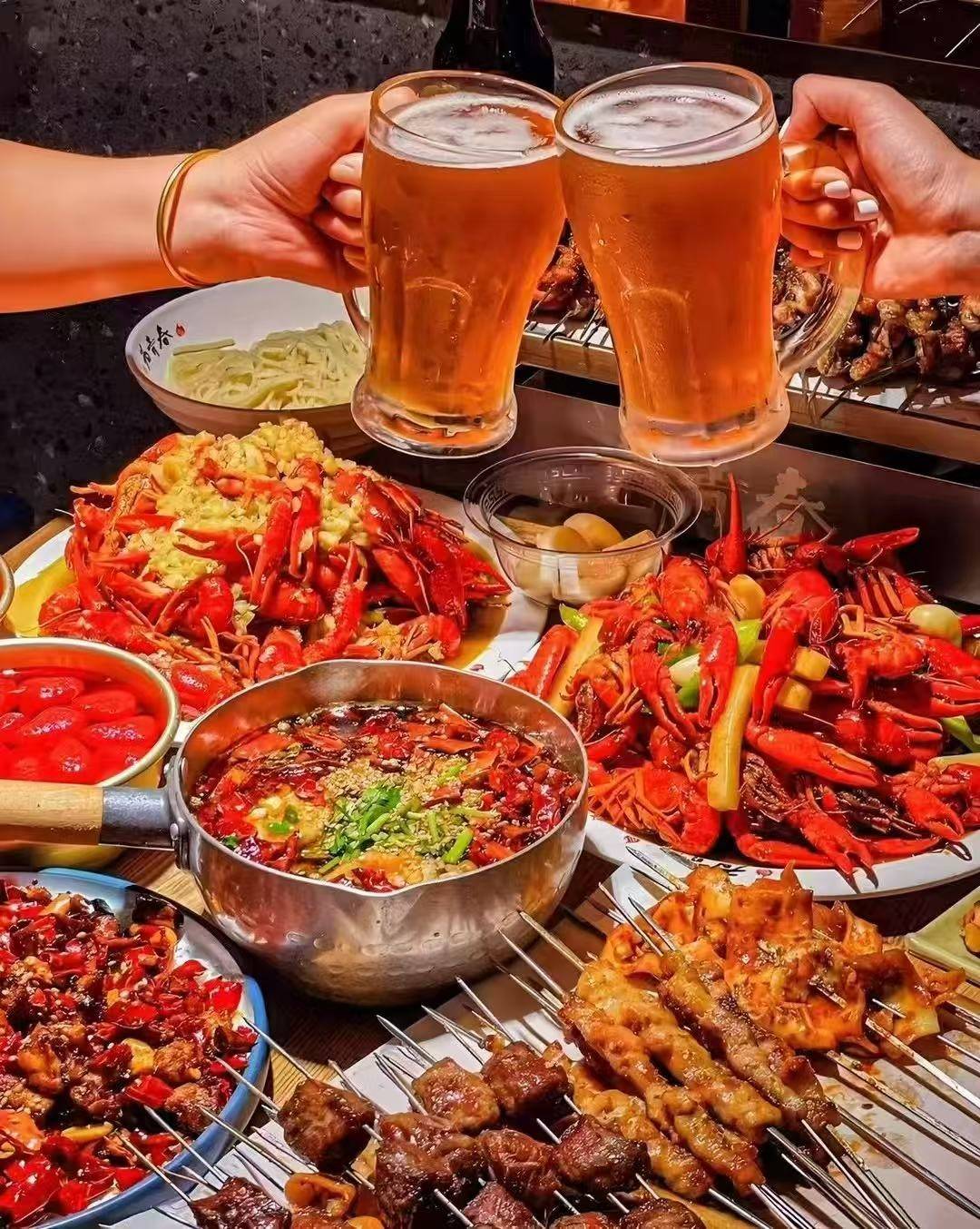 向世界餐桌与乡村振兴——食品行业新时代：变革与机遇并存pg电子模拟器试玩锅圈“三二一产联动”：从海南出发驶(图2)
