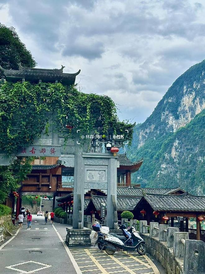荐去玩市区和周边景点如何合理规划四天路线pg电子试玩网站免费重庆旅游哪些景点推(图1)