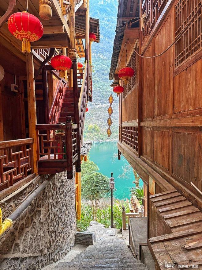 团好还是自由行好重庆4日游攻略pg电子娱乐平台去重庆旅游是跟(图2)